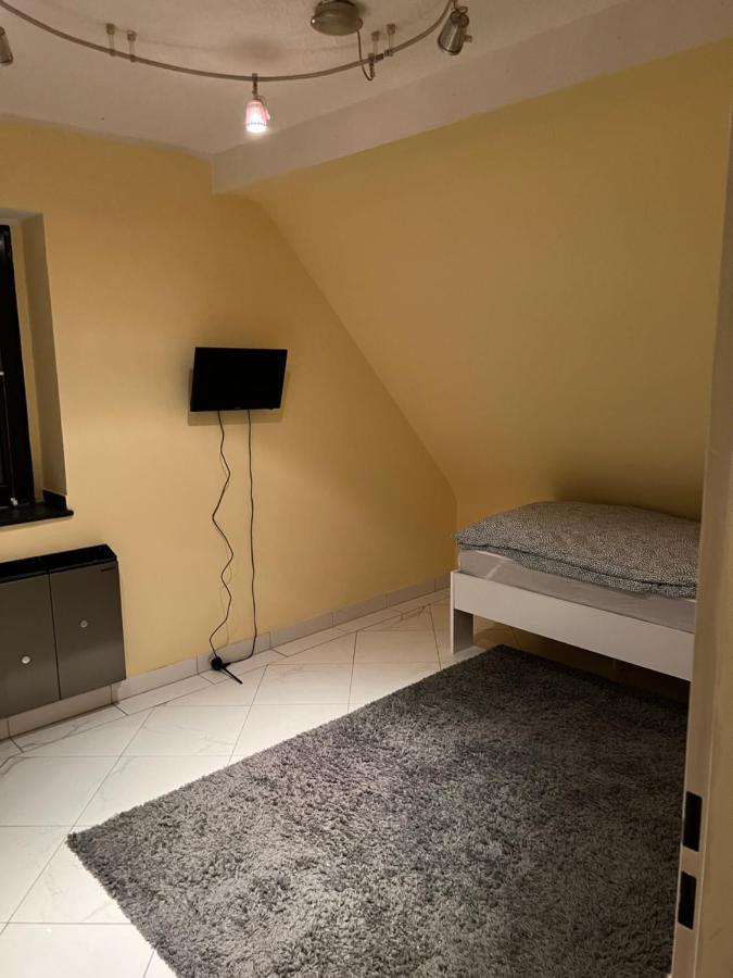 Zum Burghof Apartment Huerth Ngoại thất bức ảnh